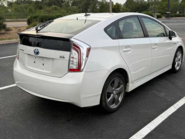 Белый Тойота Приус, объемом двигателя 1.8 л и пробегом 71 тыс. км за 7600 $, фото 3 на Automoto.ua