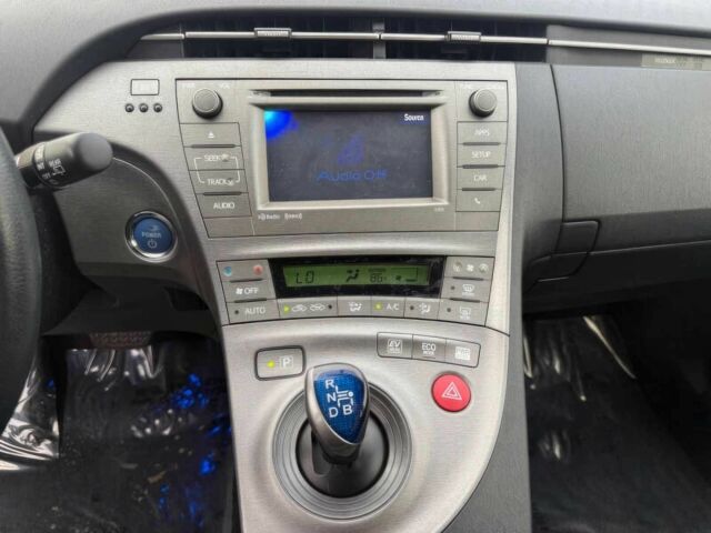 Белый Тойота Приус, объемом двигателя 1.8 л и пробегом 71 тыс. км за 7600 $, фото 8 на Automoto.ua