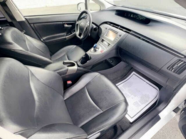 Белый Тойота Приус, объемом двигателя 1.8 л и пробегом 72 тыс. км за 6500 $, фото 8 на Automoto.ua