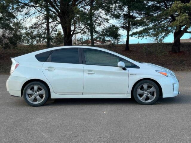 Белый Тойота Приус, объемом двигателя 1.8 л и пробегом 131 тыс. км за 5950 $, фото 3 на Automoto.ua