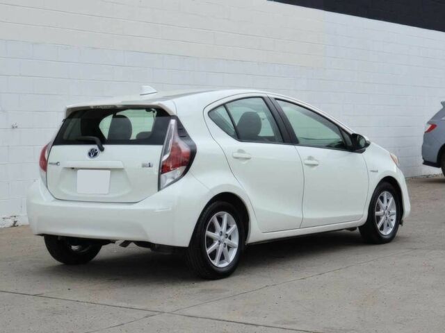 Белый Тойота Приус, объемом двигателя 1.5 л и пробегом 78 тыс. км за 4100 $, фото 5 на Automoto.ua