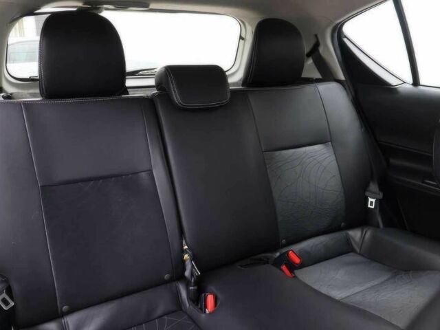 Белый Тойота Приус, объемом двигателя 1.5 л и пробегом 78 тыс. км за 4100 $, фото 10 на Automoto.ua