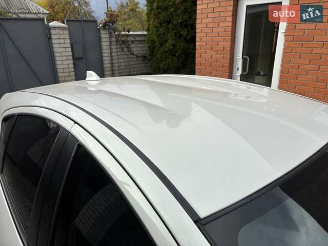 Тойота Приус 2015 в Днепре (Днепропетровске) на Automoto.ua Белый Тойота Приус, объемом двигателя 1.5 л и пробегом 152 тыс. км за 12000 $, фото 8 на Automoto.ua