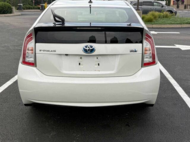 Белый Тойота Приус, объемом двигателя 1.8 л и пробегом 71 тыс. км за 7600 $, фото 4 на Automoto.ua