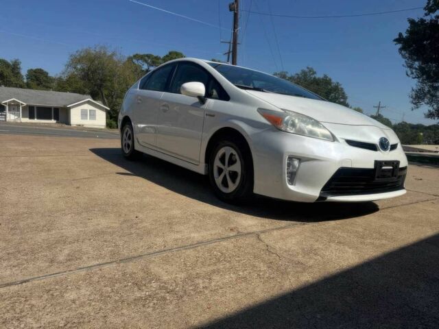 Белый Тойота Приус, объемом двигателя 1.8 л и пробегом 74 тыс. км за 6400 $, фото 2 на Automoto.ua