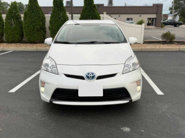 Белый Тойота Приус, объемом двигателя 1.8 л и пробегом 71 тыс. км за 7600 $, фото 1 на Automoto.ua