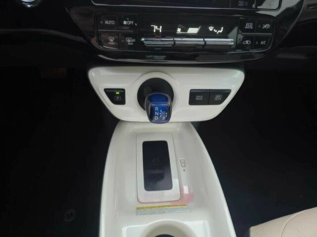 Белый Тойота Приус, объемом двигателя 1.8 л и пробегом 72 тыс. км за 2200 $, фото 13 на Automoto.ua