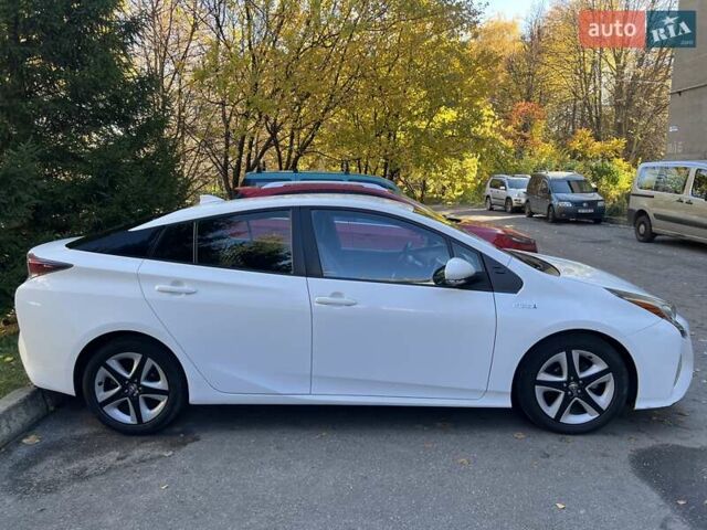 Белый Тойота Приус, объемом двигателя 1.8 л и пробегом 240 тыс. км за 17700 $, фото 28 на Automoto.ua