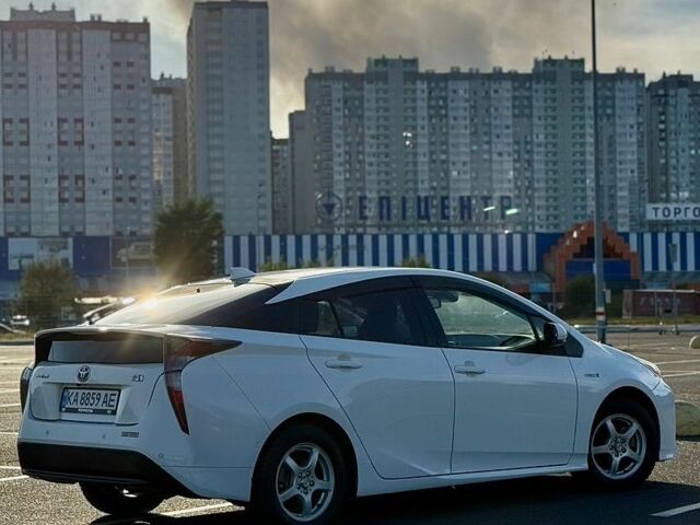 Білий Тойота Пріус, об'ємом двигуна 1.8 л та пробігом 87 тис. км за 15800 $, фото 8 на Automoto.ua