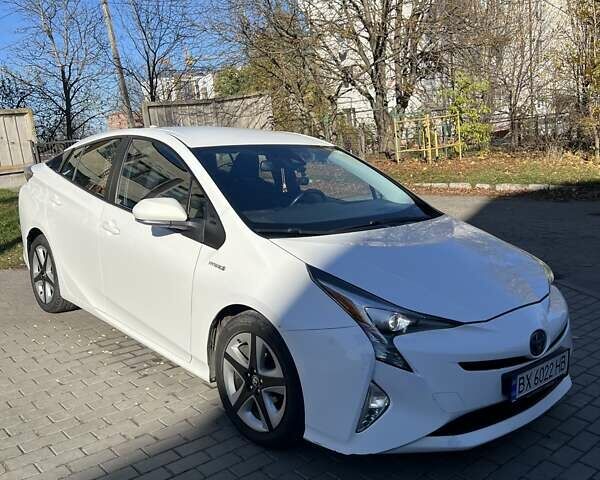 Белый Тойота Приус, объемом двигателя 1.8 л и пробегом 240 тыс. км за 17700 $, фото 26 на Automoto.ua