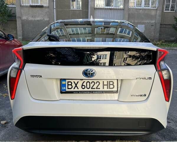 Белый Тойота Приус, объемом двигателя 1.8 л и пробегом 240 тыс. км за 17700 $, фото 30 на Automoto.ua