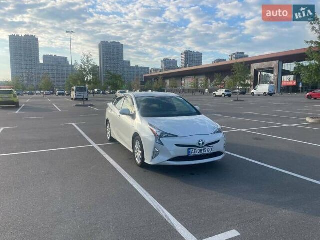 Белый Тойота Приус, объемом двигателя 1.8 л и пробегом 214 тыс. км за 15900 $, фото 2 на Automoto.ua