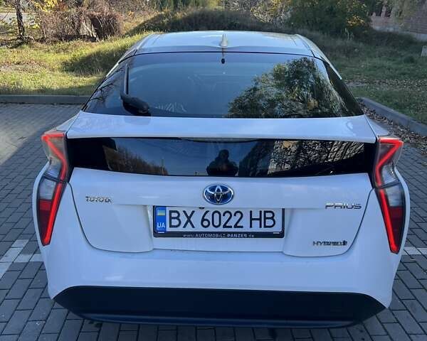 Белый Тойота Приус, объемом двигателя 1.8 л и пробегом 240 тыс. км за 17700 $, фото 14 на Automoto.ua