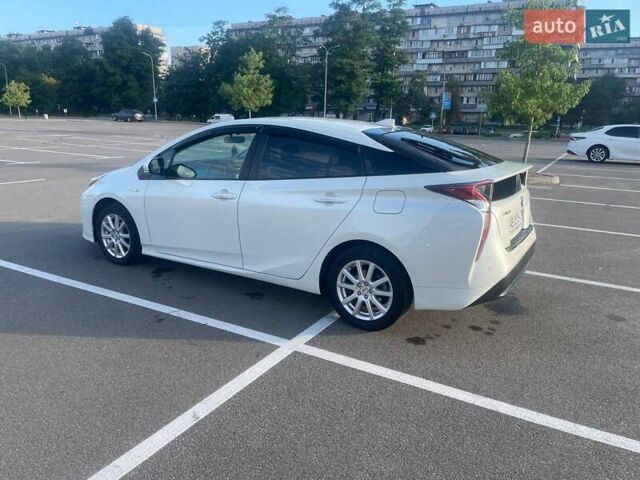 Белый Тойота Приус, объемом двигателя 1.8 л и пробегом 214 тыс. км за 15900 $, фото 8 на Automoto.ua