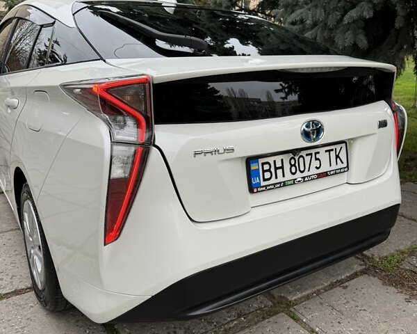 Белый Тойота Приус, объемом двигателя 1.8 л и пробегом 135 тыс. км за 14800 $, фото 42 на Automoto.ua