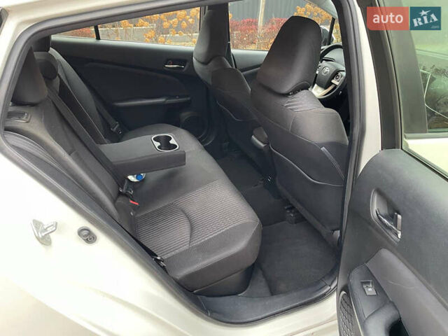 Белый Тойота Приус, объемом двигателя 1.8 л и пробегом 120 тыс. км за 15900 $, фото 15 на Automoto.ua