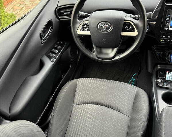 Белый Тойота Приус, объемом двигателя 1.8 л и пробегом 134 тыс. км за 14800 $, фото 48 на Automoto.ua