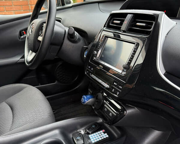 Белый Тойота Приус, объемом двигателя 1.8 л и пробегом 134 тыс. км за 14800 $, фото 56 на Automoto.ua