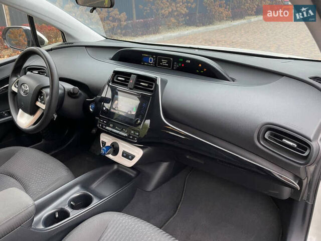 Белый Тойота Приус, объемом двигателя 1.8 л и пробегом 120 тыс. км за 15900 $, фото 12 на Automoto.ua