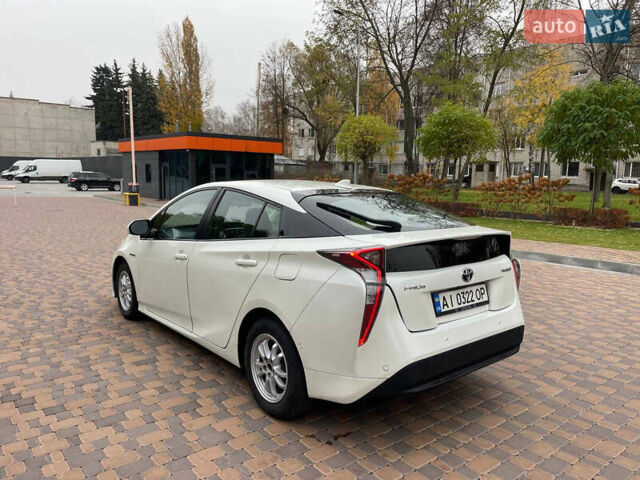 Белый Тойота Приус, объемом двигателя 1.8 л и пробегом 120 тыс. км за 15900 $, фото 3 на Automoto.ua