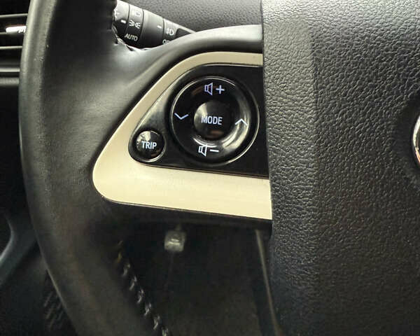 Белый Тойота Приус, объемом двигателя 1.8 л и пробегом 135 тыс. км за 14800 $, фото 55 на Automoto.ua