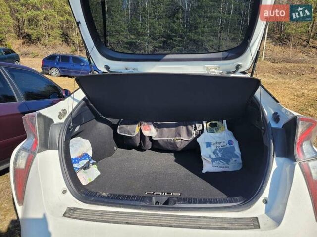 Белый Тойота Приус, объемом двигателя 1.8 л и пробегом 115 тыс. км за 14000 $, фото 15 на Automoto.ua