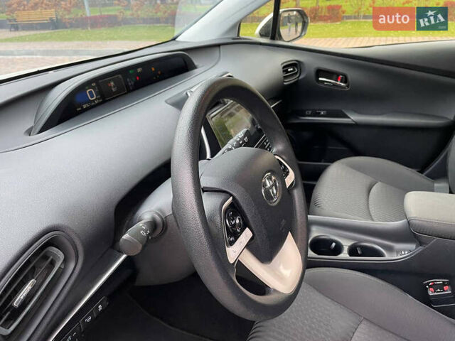 Белый Тойота Приус, объемом двигателя 1.8 л и пробегом 120 тыс. км за 15900 $, фото 10 на Automoto.ua