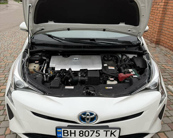 Белый Тойота Приус, объемом двигателя 1.8 л и пробегом 134 тыс. км за 14800 $, фото 69 на Automoto.ua