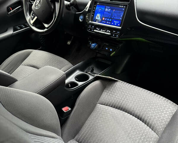 Белый Тойота Приус, объемом двигателя 1.8 л и пробегом 135 тыс. км за 14800 $, фото 69 на Automoto.ua