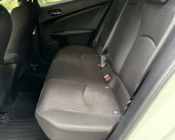 Белый Тойота Приус, объемом двигателя 1.8 л и пробегом 135 тыс. км за 14800 $, фото 66 на Automoto.ua