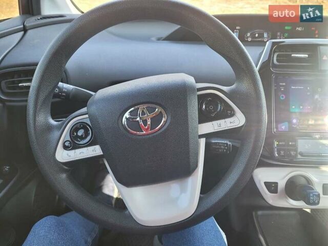 Белый Тойота Приус, объемом двигателя 1.8 л и пробегом 115 тыс. км за 14000 $, фото 5 на Automoto.ua