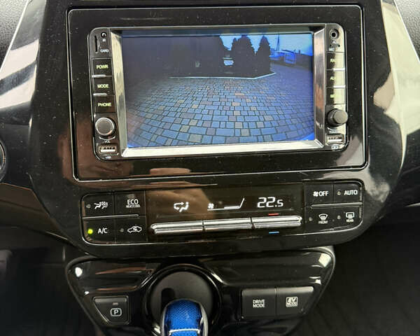 Белый Тойота Приус, объемом двигателя 1.8 л и пробегом 134 тыс. км за 14800 $, фото 43 на Automoto.ua