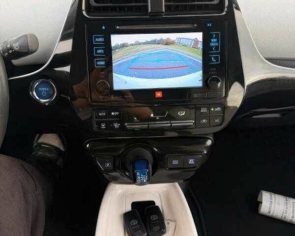 Белый Тойота Приус, объемом двигателя 1.8 л и пробегом 89 тыс. км за 4500 $, фото 13 на Automoto.ua