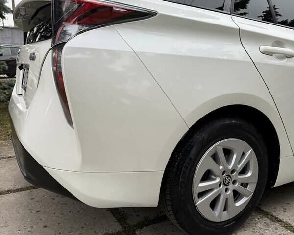 Белый Тойота Приус, объемом двигателя 1.8 л и пробегом 135 тыс. км за 14800 $, фото 20 на Automoto.ua