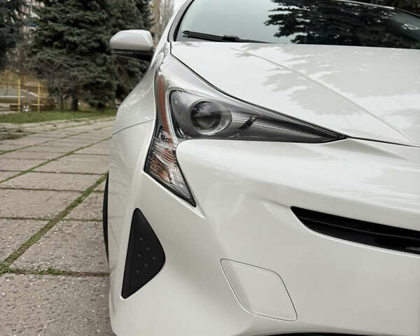 Белый Тойота Приус, объемом двигателя 1.8 л и пробегом 135 тыс. км за 14800 $, фото 16 на Automoto.ua