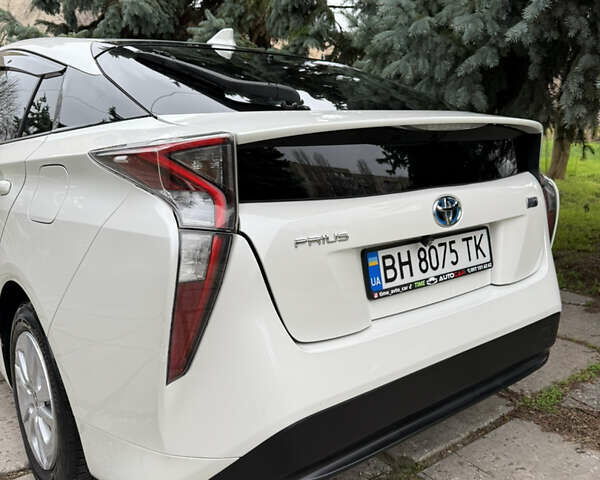 Белый Тойота Приус, объемом двигателя 1.8 л и пробегом 135 тыс. км за 14800 $, фото 30 на Automoto.ua