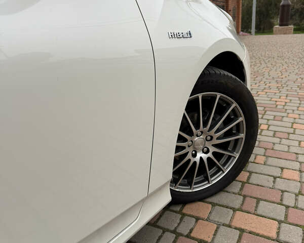 Белый Тойота Приус, объемом двигателя 1.8 л и пробегом 134 тыс. км за 14800 $, фото 36 на Automoto.ua