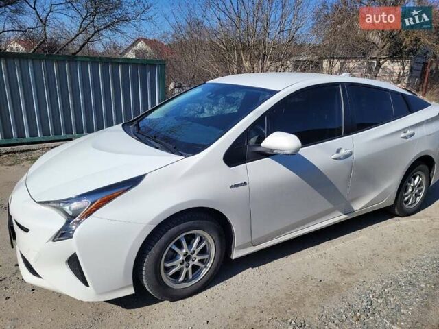 Белый Тойота Приус, объемом двигателя 1.8 л и пробегом 115 тыс. км за 14000 $, фото 7 на Automoto.ua
