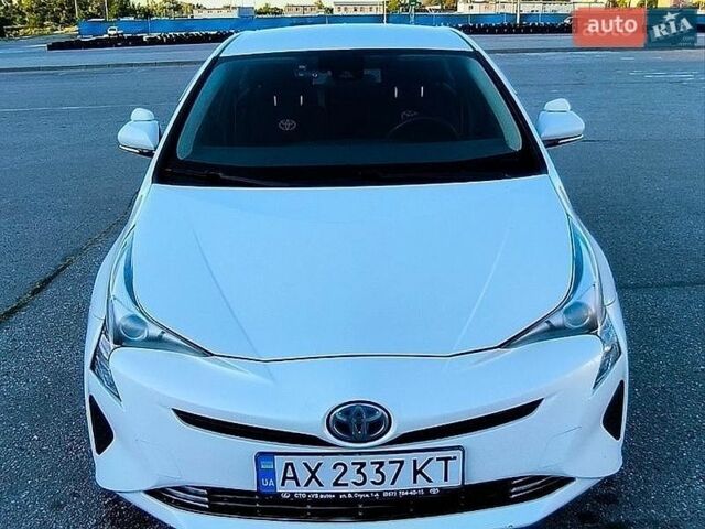 Білий Тойота Пріус, об'ємом двигуна 1.8 л та пробігом 185 тис. км за 15600 $, фото 6 на Automoto.ua