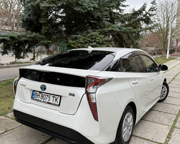 Белый Тойота Приус, объемом двигателя 1.8 л и пробегом 135 тыс. км за 14800 $, фото 4 на Automoto.ua