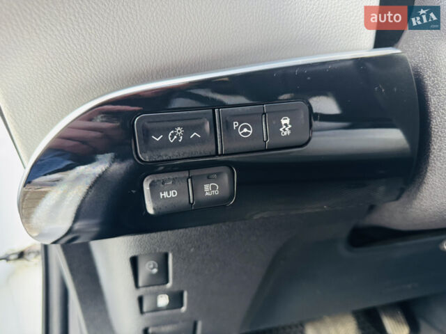 Білий Тойота Пріус, об'ємом двигуна 1.8 л та пробігом 87 тис. км за 22800 $, фото 18 на Automoto.ua