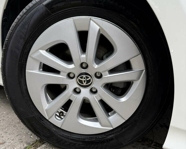 Белый Тойота Приус, объемом двигателя 1.8 л и пробегом 135 тыс. км за 14800 $, фото 13 на Automoto.ua