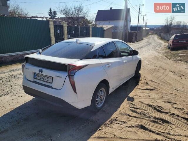 Белый Тойота Приус, объемом двигателя 1.8 л и пробегом 115 тыс. км за 14000 $, фото 1 на Automoto.ua