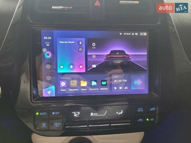 Белый Тойота Приус, объемом двигателя 1.8 л и пробегом 115 тыс. км за 14000 $, фото 14 на Automoto.ua