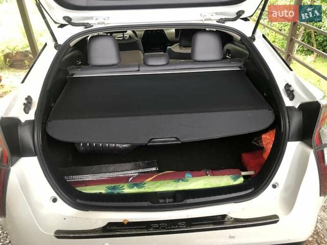 Белый Тойота Приус, объемом двигателя 1.8 л и пробегом 128 тыс. км за 18400 $, фото 34 на Automoto.ua