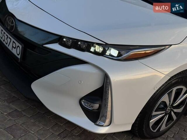 Білий Тойота Пріус, об'ємом двигуна 1.8 л та пробігом 91 тис. км за 17900 $, фото 5 на Automoto.ua