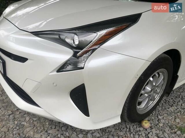 Белый Тойота Приус, объемом двигателя 1.8 л и пробегом 128 тыс. км за 18400 $, фото 14 на Automoto.ua