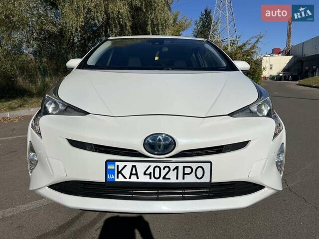 Белый Тойота Приус, объемом двигателя 1.8 л и пробегом 147 тыс. км за 16500 $, фото 3 на Automoto.ua