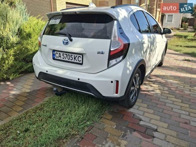 Білий Тойота Пріус, об'ємом двигуна 1.5 л та пробігом 126 тис. км за 13850 $, фото 2 на Automoto.ua