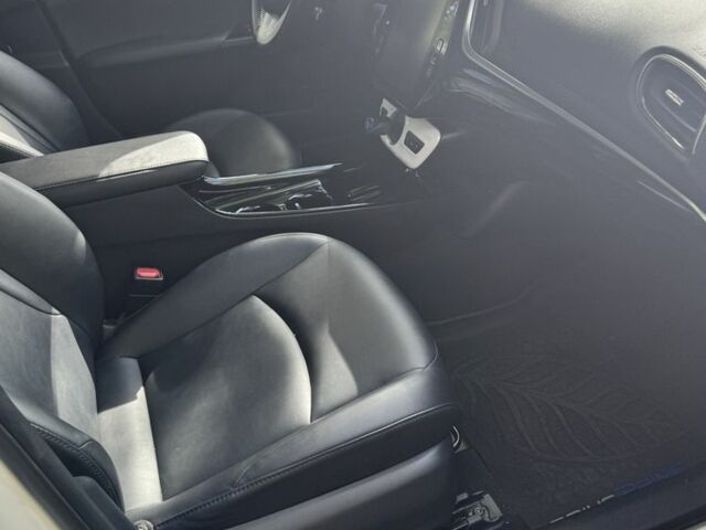 Белый Тойота Приус, объемом двигателя 1.8 л и пробегом 90 тыс. км за 20999 $, фото 9 на Automoto.ua